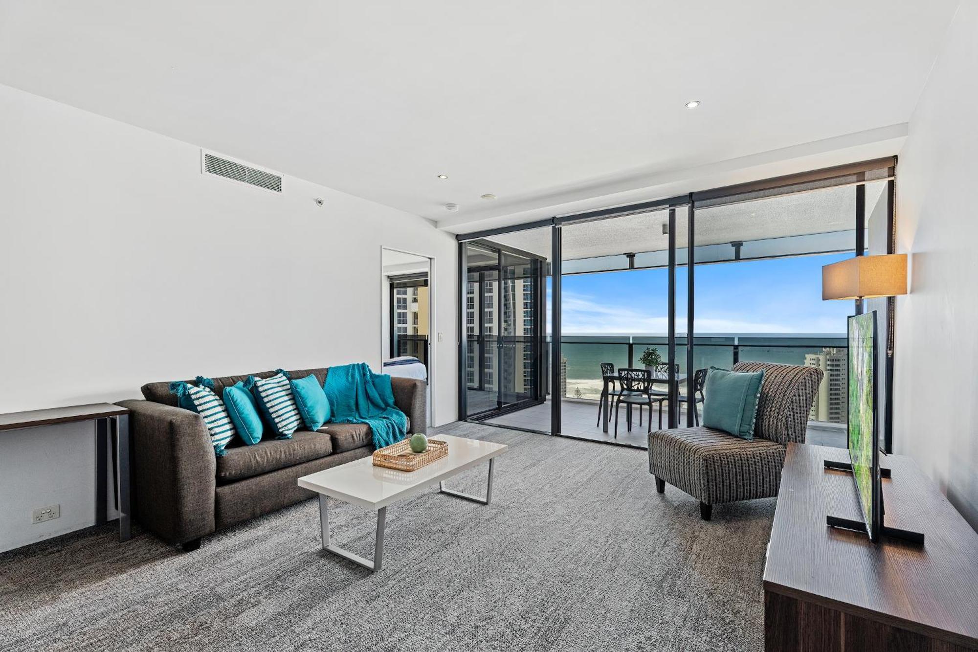 Circle On Cavill - Hosted By Coastal Letting Leilighet Gold Coast Eksteriør bilde